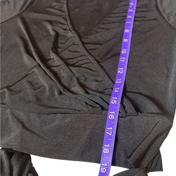 Good American Shimmer Wrap V Neck Top Size 2 Long Sleeve Waist Tie Detail Shirt - Picture 7 of 14